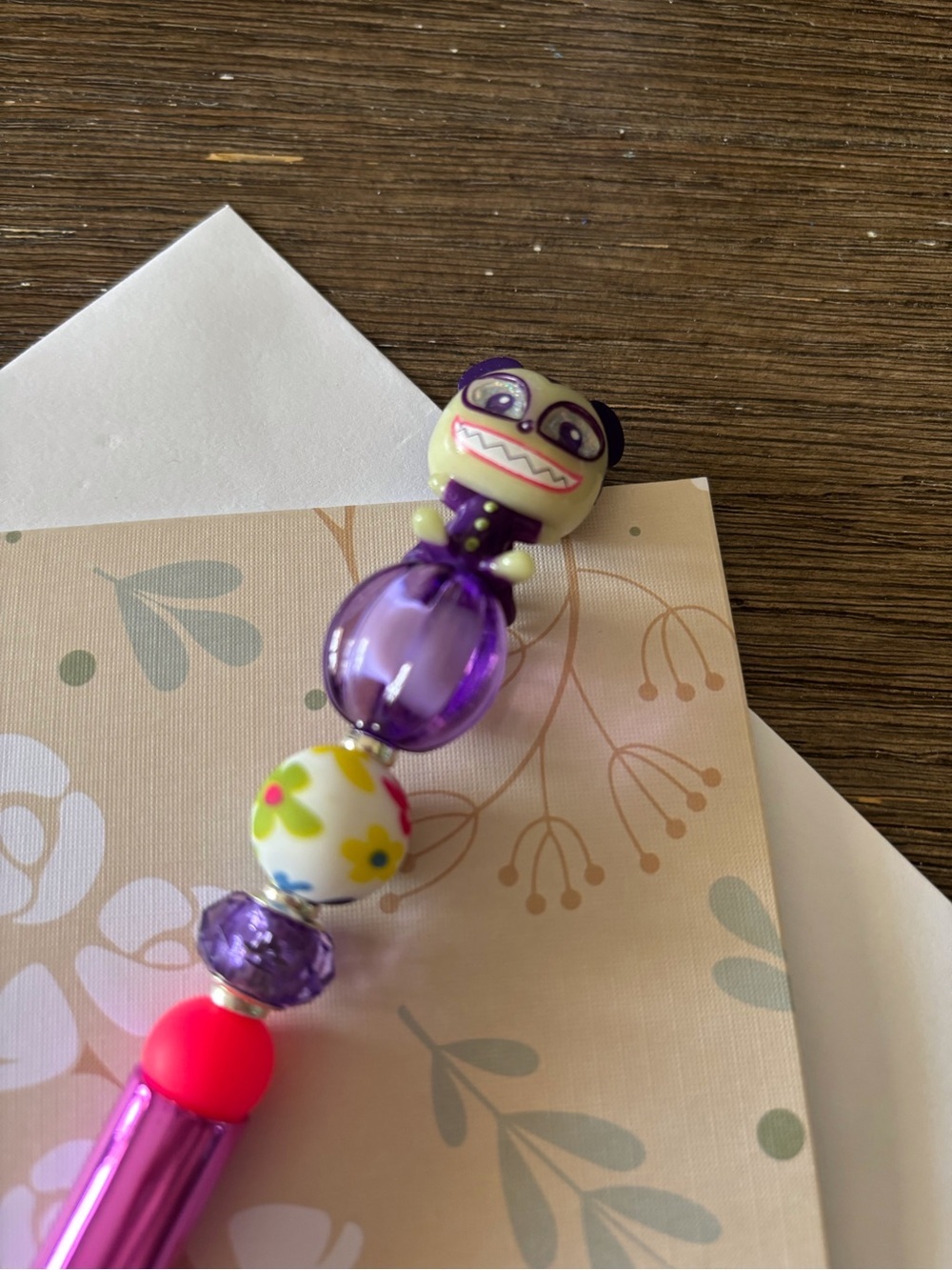 Disney Doorables: Nightmare Before Christmas: Vampire Teddy handmade beaded pen